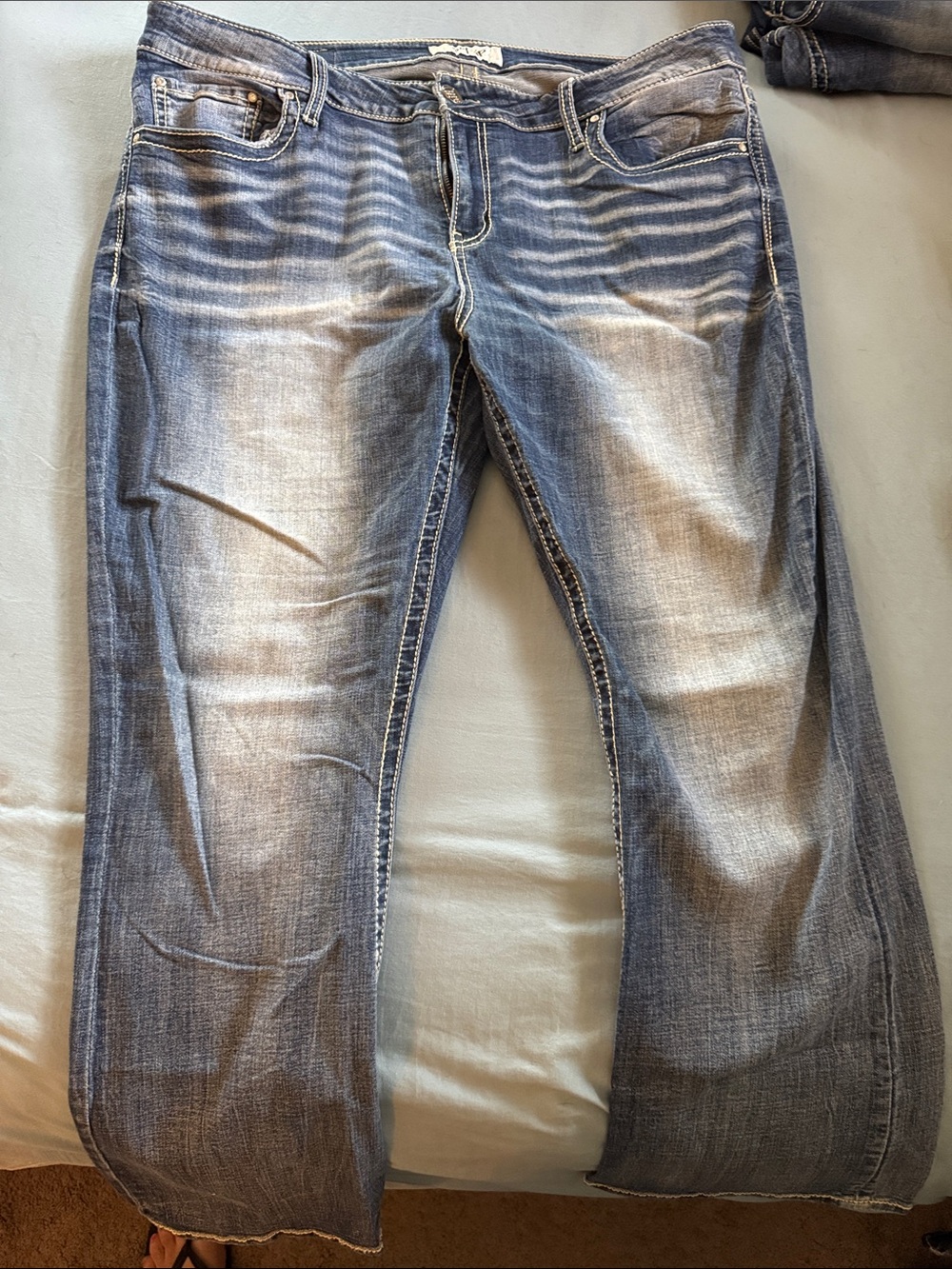 Daytrip Women's Light Blue Bootcut Jeans